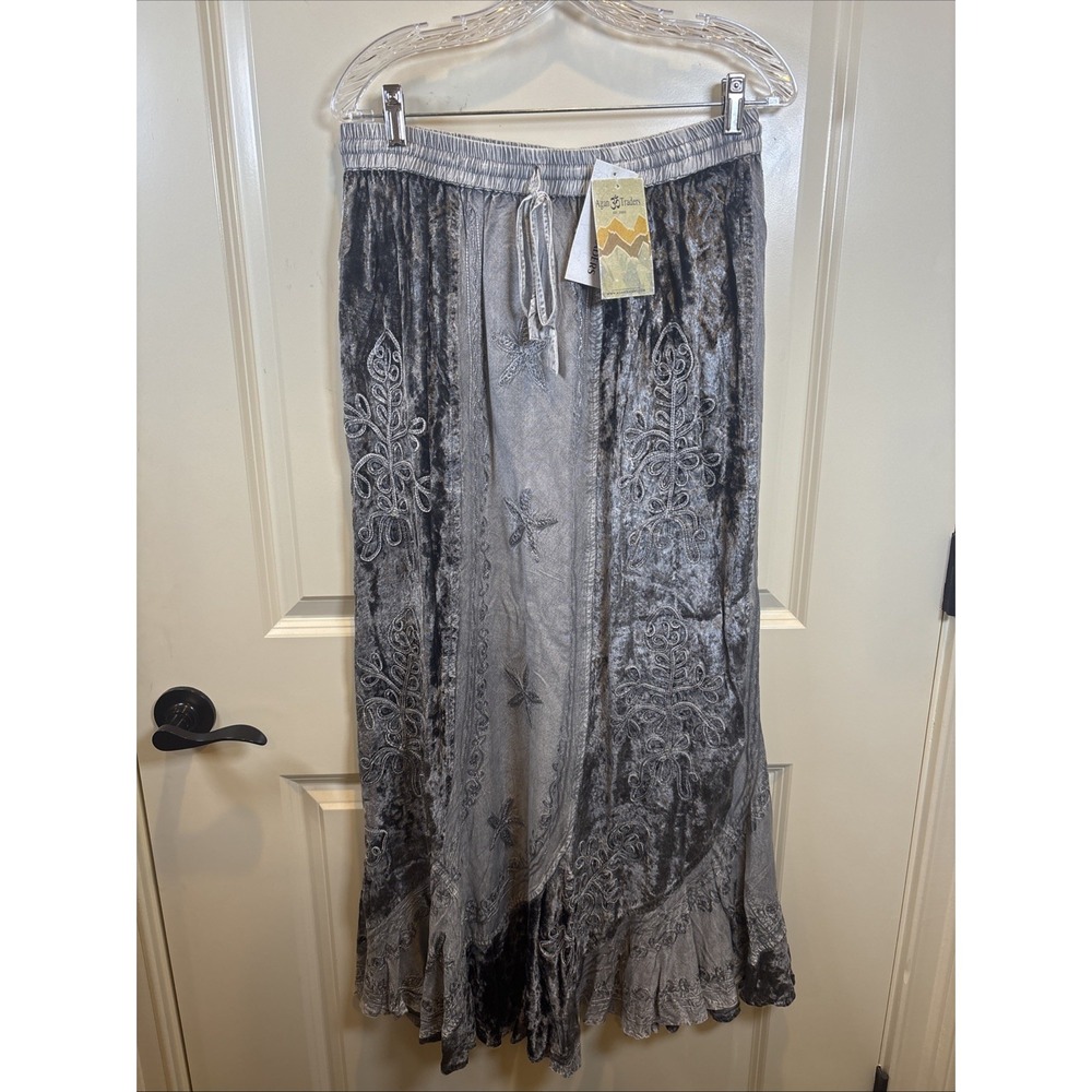 New Agan Traders Maxi Long Skirt L/XL Embroidered Peasant Hippie Boho Velvet NWT